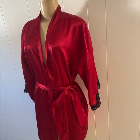 Fredericks of Hollywood red Robe size small - Picture 2 of 4